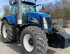 New Holland T8040 Allrad Traktor