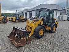 Caterpillar 906M traktorpool Angebot