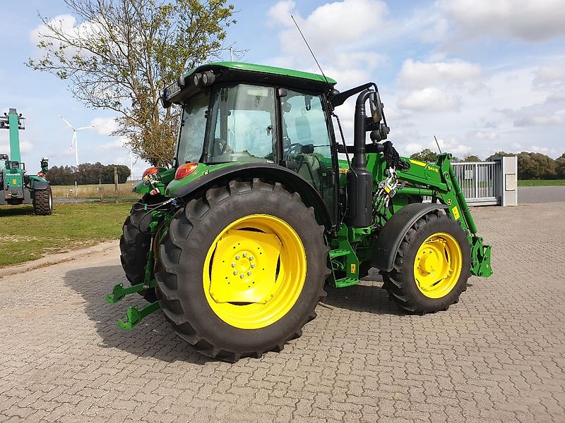 John Deere 5100M mit 543R Frontlader