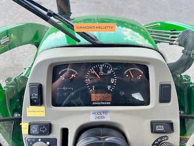 John Deere 3720 / Etukuormaaja 320 R ,Kauha