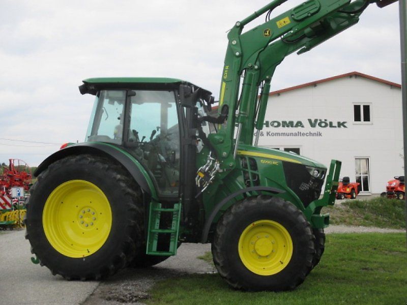 John Deere 6090RC