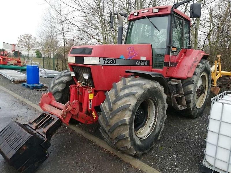 Case IH Magnum 7230