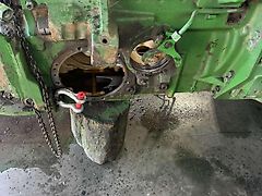 John Deere OIL PAN, FRAME (used) - John Deere 8020, 8030, 8R