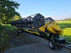 New Holland Getreideschneidwerk 10.67m Brandschaden