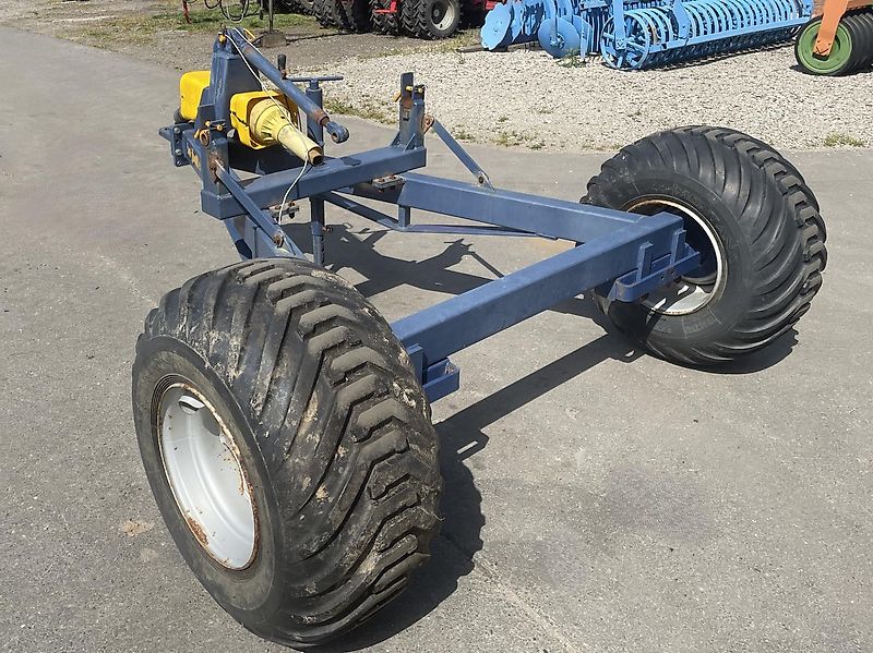 Bogballe Fahrwerk Düngerstreuer