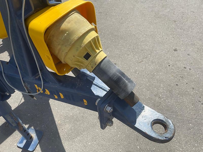 Bogballe Fahrwerk Düngerstreuer