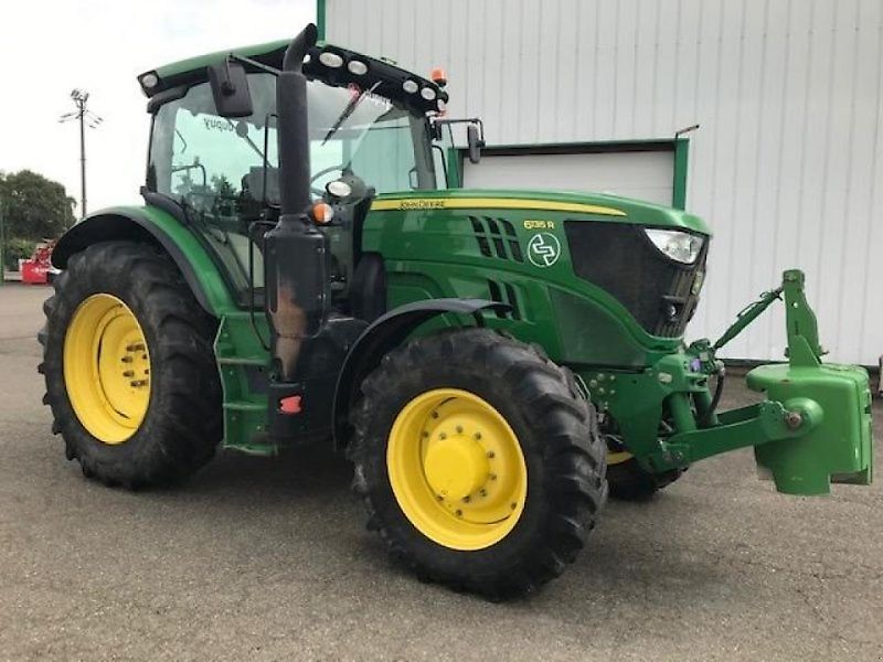 John Deere 6135R