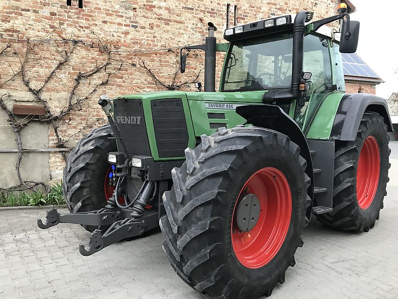 Fendt Favorit 824