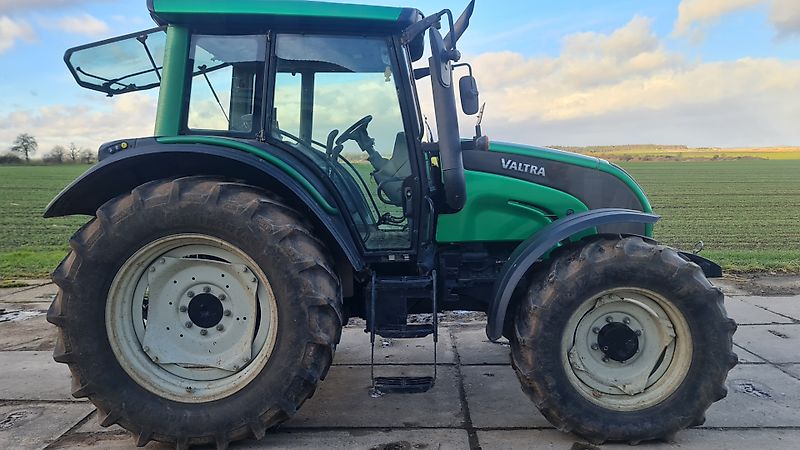 Valtra N111