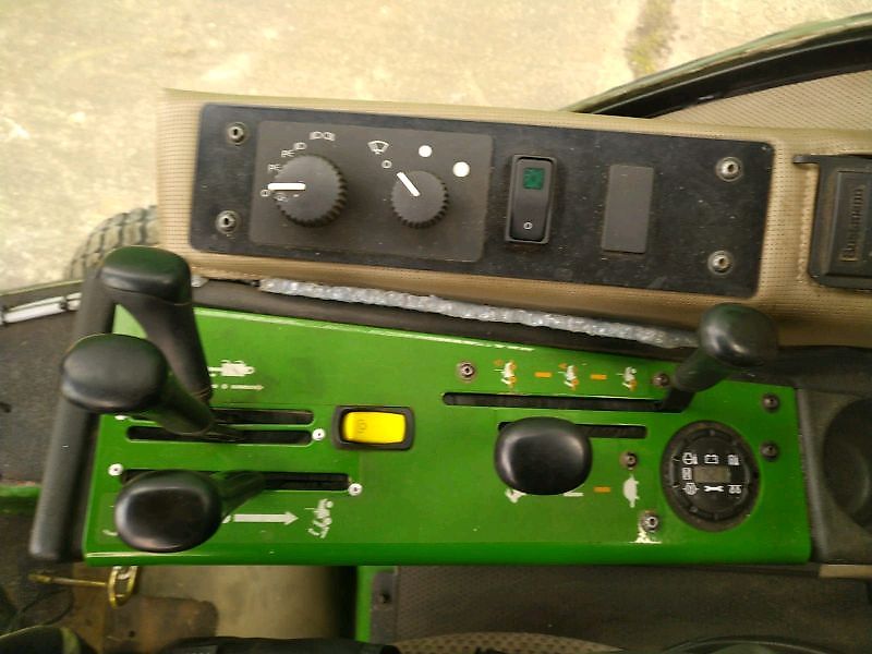 John Deere 1585 TerrainCut