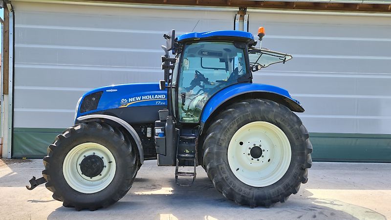 New Holland T7.210