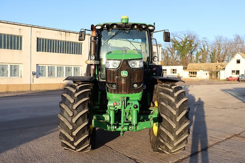 John Deere 6210R