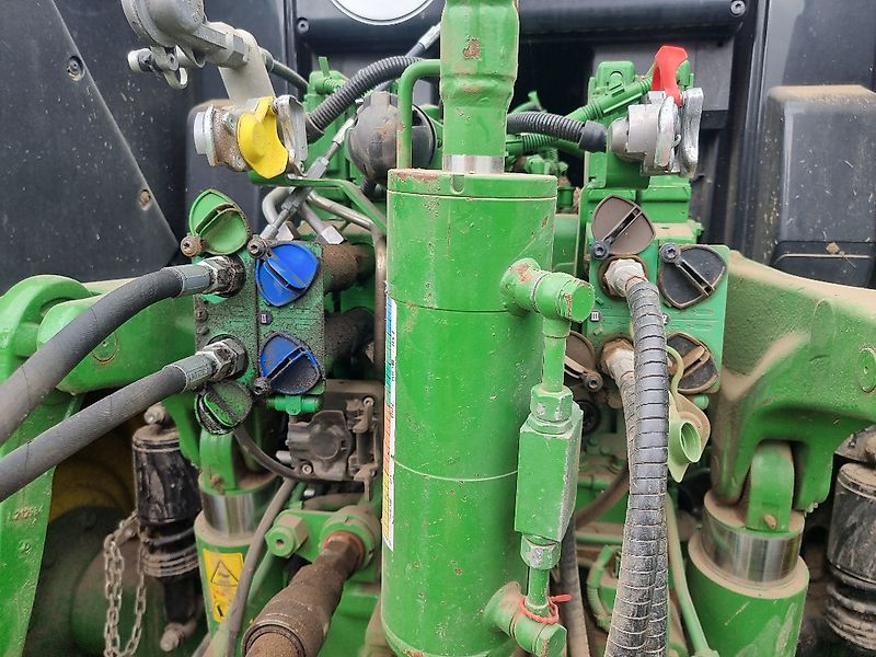 John Deere 6195 M
