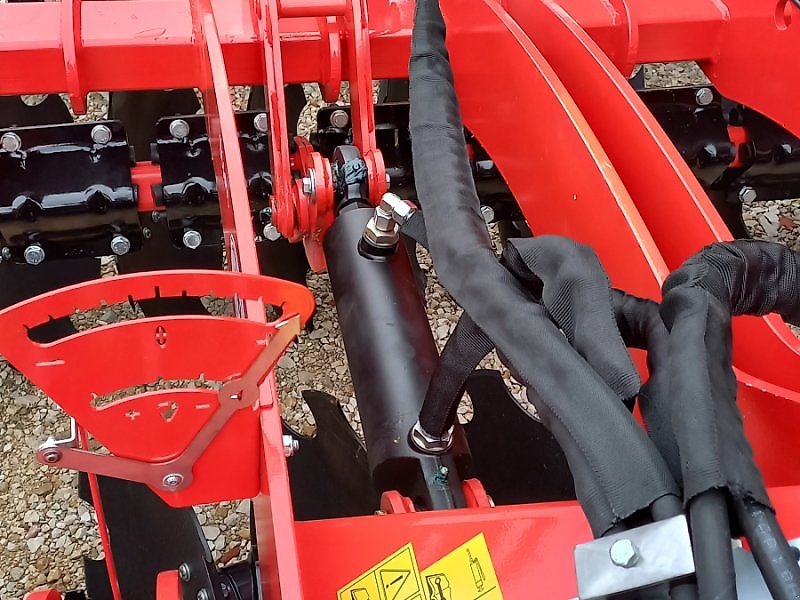 AKPIL Bison 30 hydr. Winkelverstellung