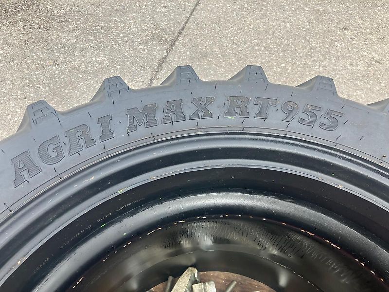 BKT Agrimax RT 955 - 230/95R32 (9,5 R32)