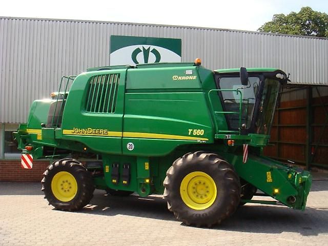 John Deere T560 Mähdrescher