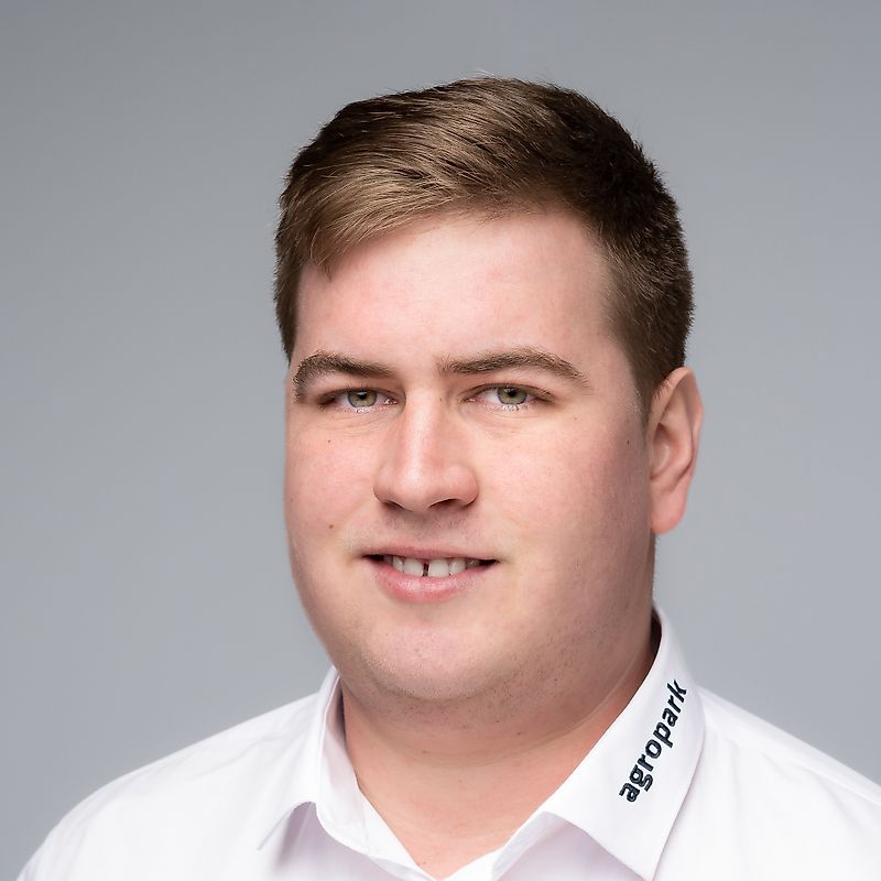 Ansprechpartner Herr Milan Csaian - doar romaneasca / only Romanian