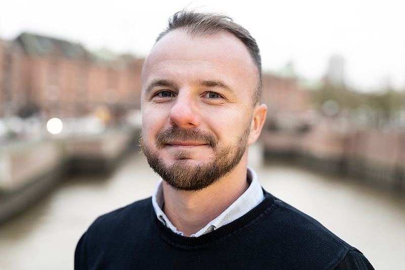 Ansprechpartner Herr Nemanja Arsic