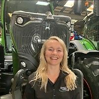 Ansprechpartner Frau Emmely Birkballe