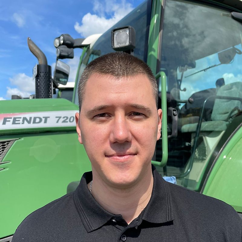 Ansprechpartner Herr Dorde Vukosavljevic